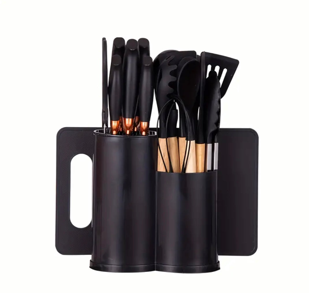 Set da Cucina in Silicone Nero – 19 Pezzi di Stile e Funzionalità
