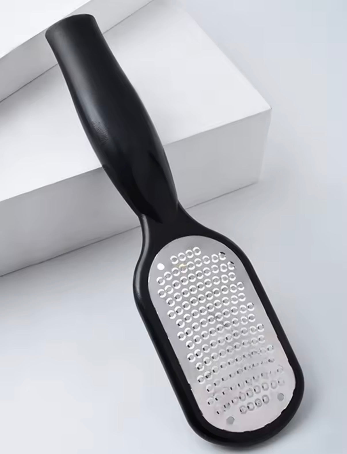 Strumento professionale per la cura dei piedi