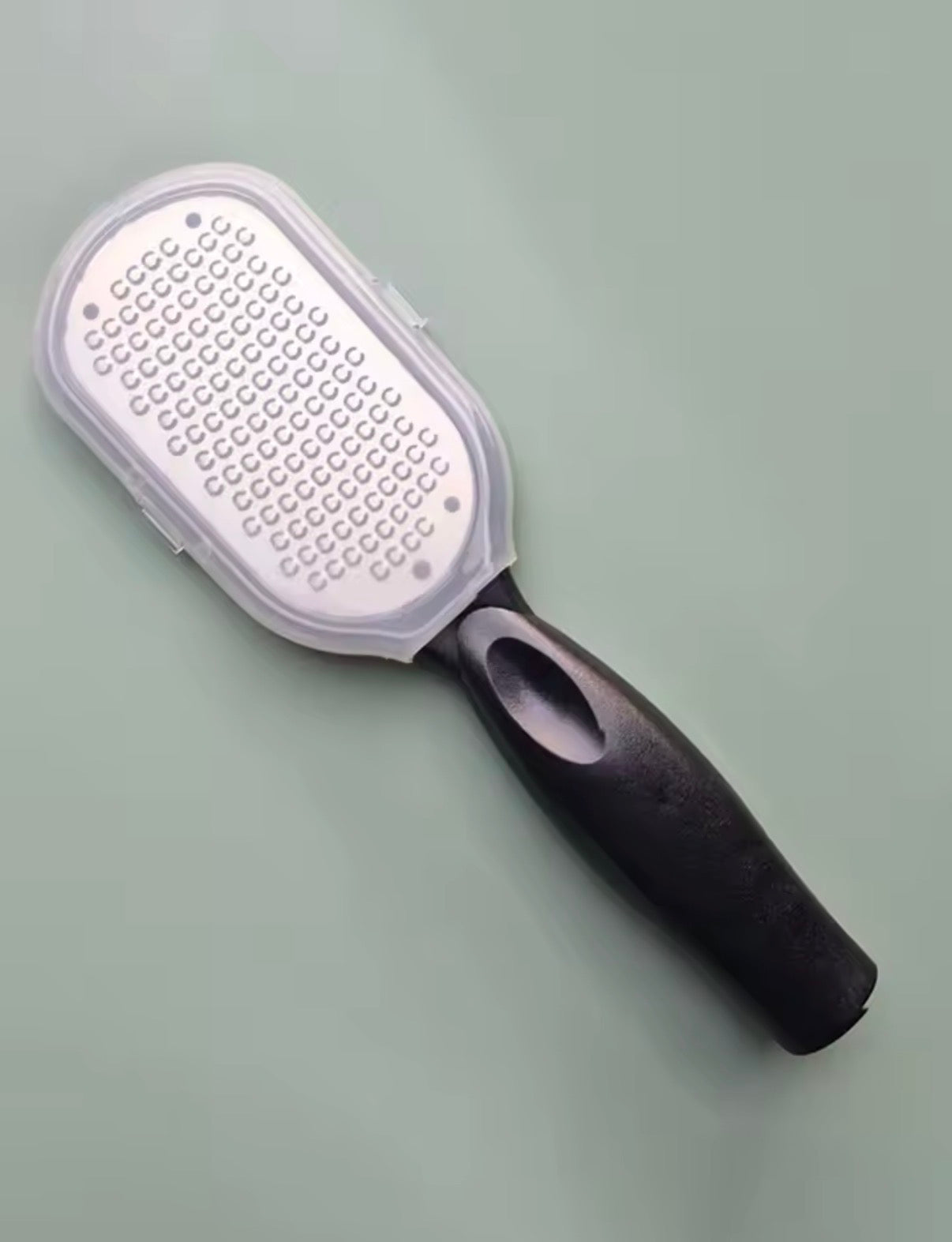 Strumento professionale per la cura dei piedi