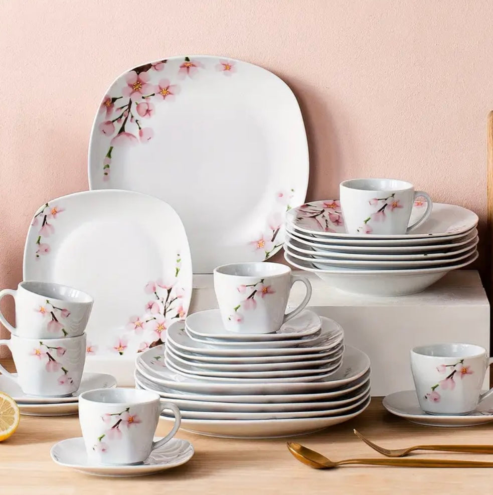 Eleganza floreale: set di piatti in porcellana da 30 pezzi
