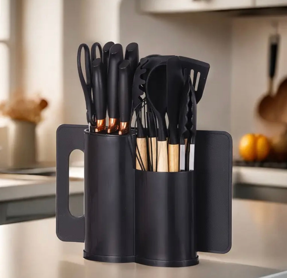 Set da Cucina in Silicone Nero – 19 Pezzi di Stile e Funzionalità